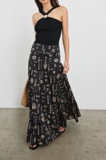 Elegant Decorative Neck-Wrap Top